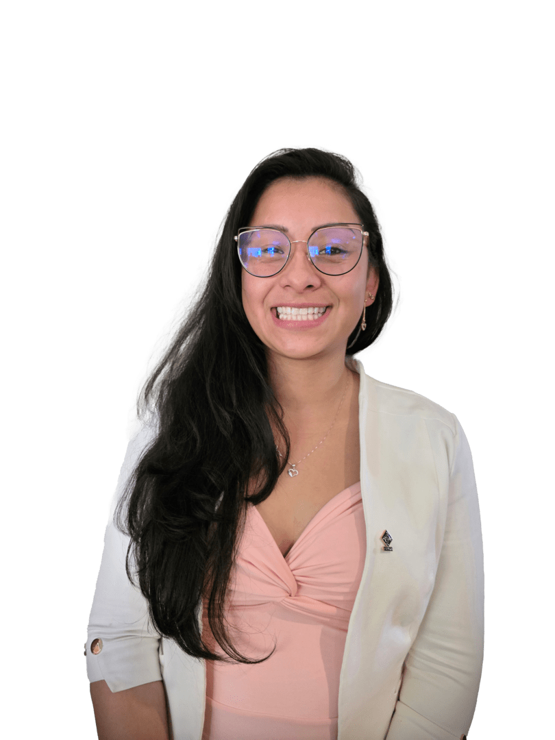 Retrato de Edna Rocío Gaitán sonriendo, con gafas y chaqueta clara, para perfil del equipo docente.